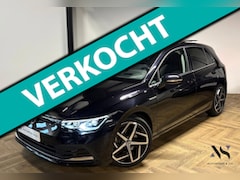 Volkswagen Golf - 1.5 eTSI Style PANO HUD KEYLESS