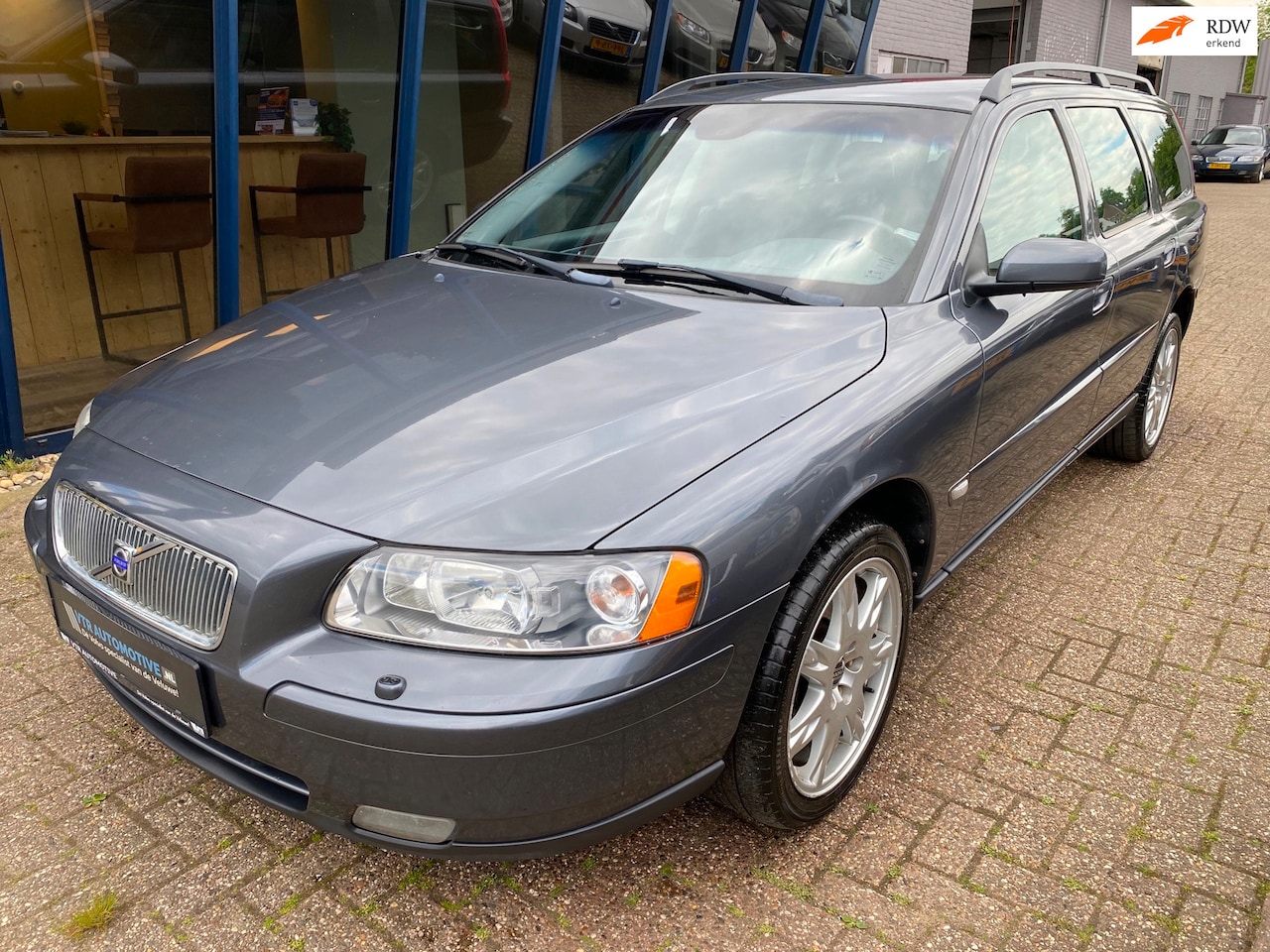Volvo V70 - 2.5T Momentum AWD 210PK - AutoWereld.nl