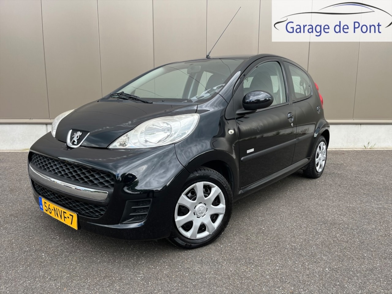 Peugeot 107 - 1.0-12V Millesim 200 1.0-12V Millesim 200, airco, toerenteller, elektrische ramen! - AutoWereld.nl