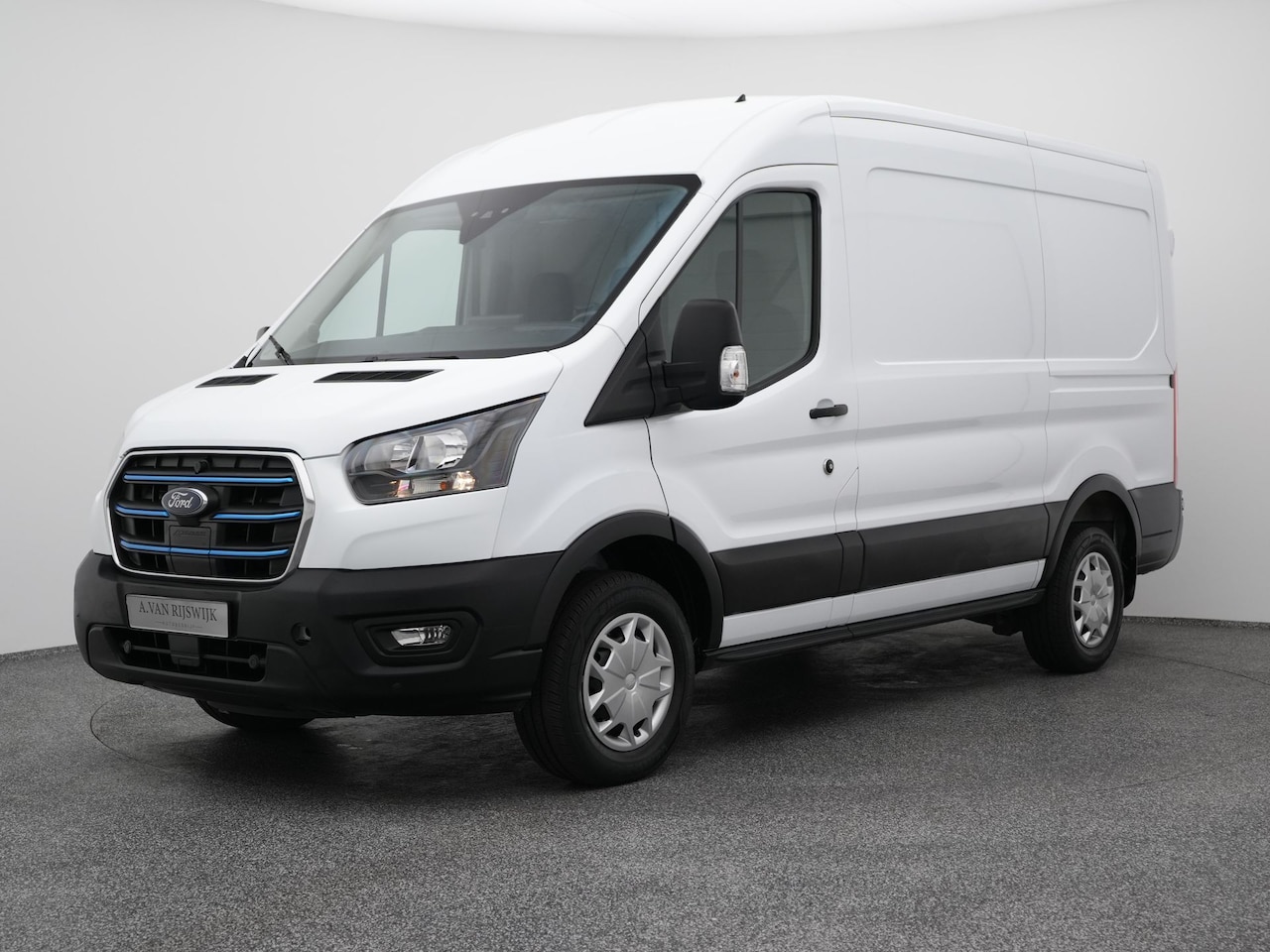 Ford E-Transit - 350 L2H2 Trend 68 kWh | CAMERA | CARPLAY | STOELVERW. - AutoWereld.nl