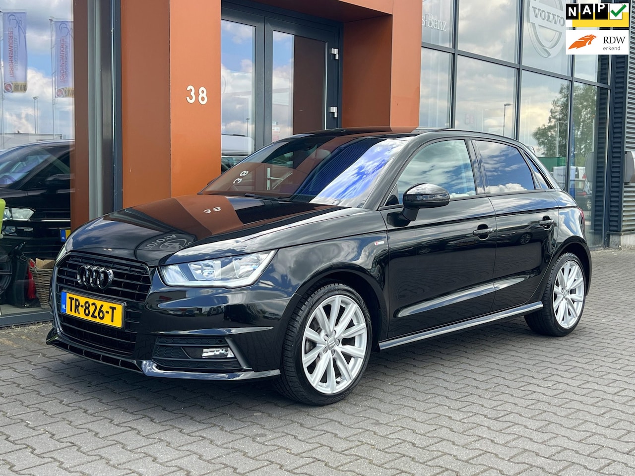 Audi A1 Sportback - 1.0 TFSI S-line|Airco|Cruise|Bluetooth - AutoWereld.nl