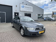 Audi A4 Limousine - 2.0L | CLIMA| SEDAN| EXPORT