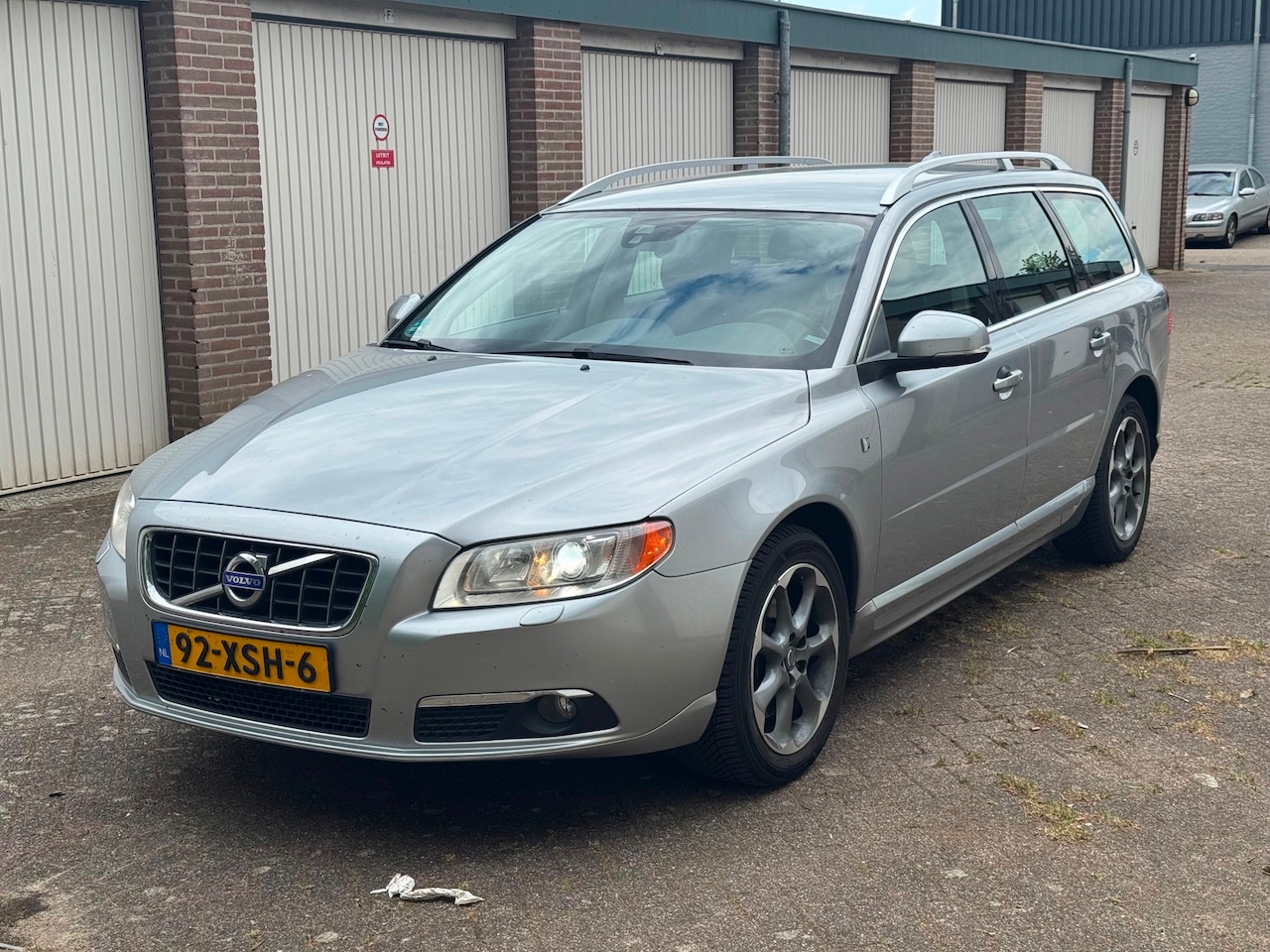 Volvo V70 - 2.4 D5 Ocean Race 2.4 D5 Ocean Race - AutoWereld.nl