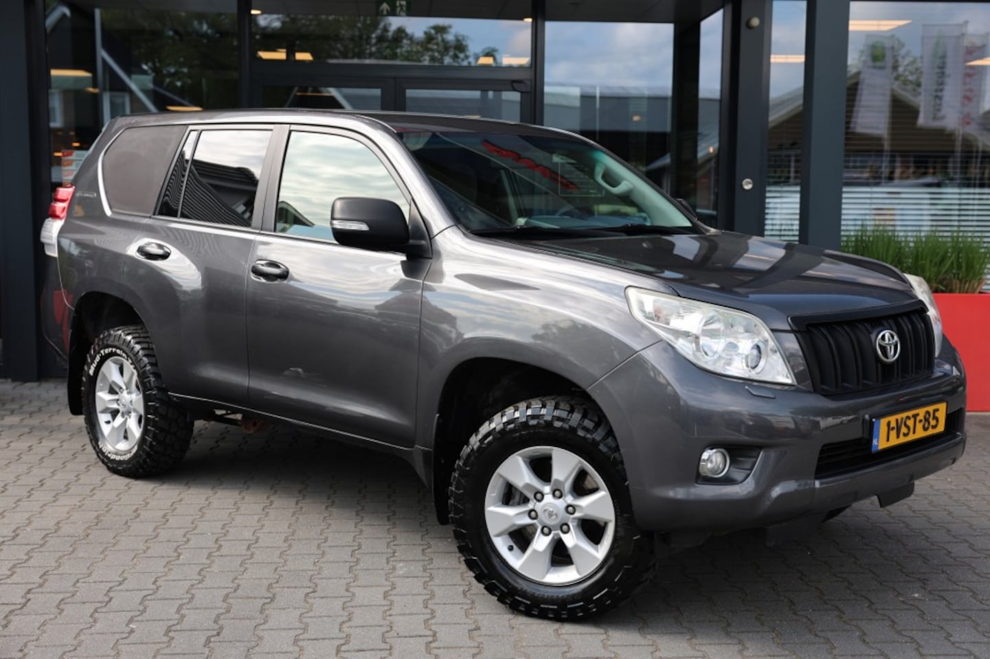 Toyota Land Cruiser 150 - 3.0D-4D 5DRS LX A/T VAN - AutoWereld.nl