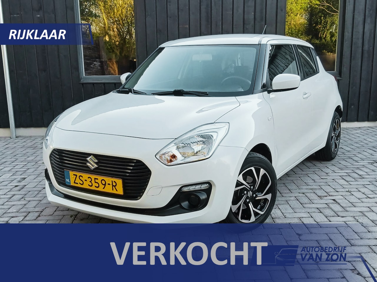 Suzuki Swift - 1.2 Comfort Black&White Apple Carplay Navigatie Android Bluetooth Lichtmetaal Airco Parelmoer lak USB/ - AutoWereld.nl
