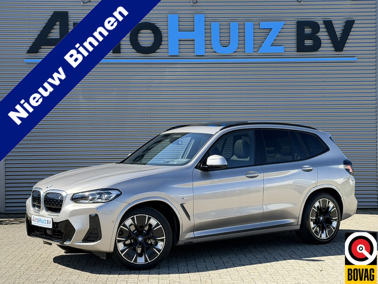 BMW iX3 - High Executive 80 kWh M Sport Panoramadak Trekhaak Leder Harman-Kardon 20 inch 360 Camera - AutoWereld.nl