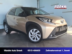 Toyota Aygo X - 1.0 VVT-i S-CVT Pulse BI-TONE /Stoelverwarming/Apple Carplay