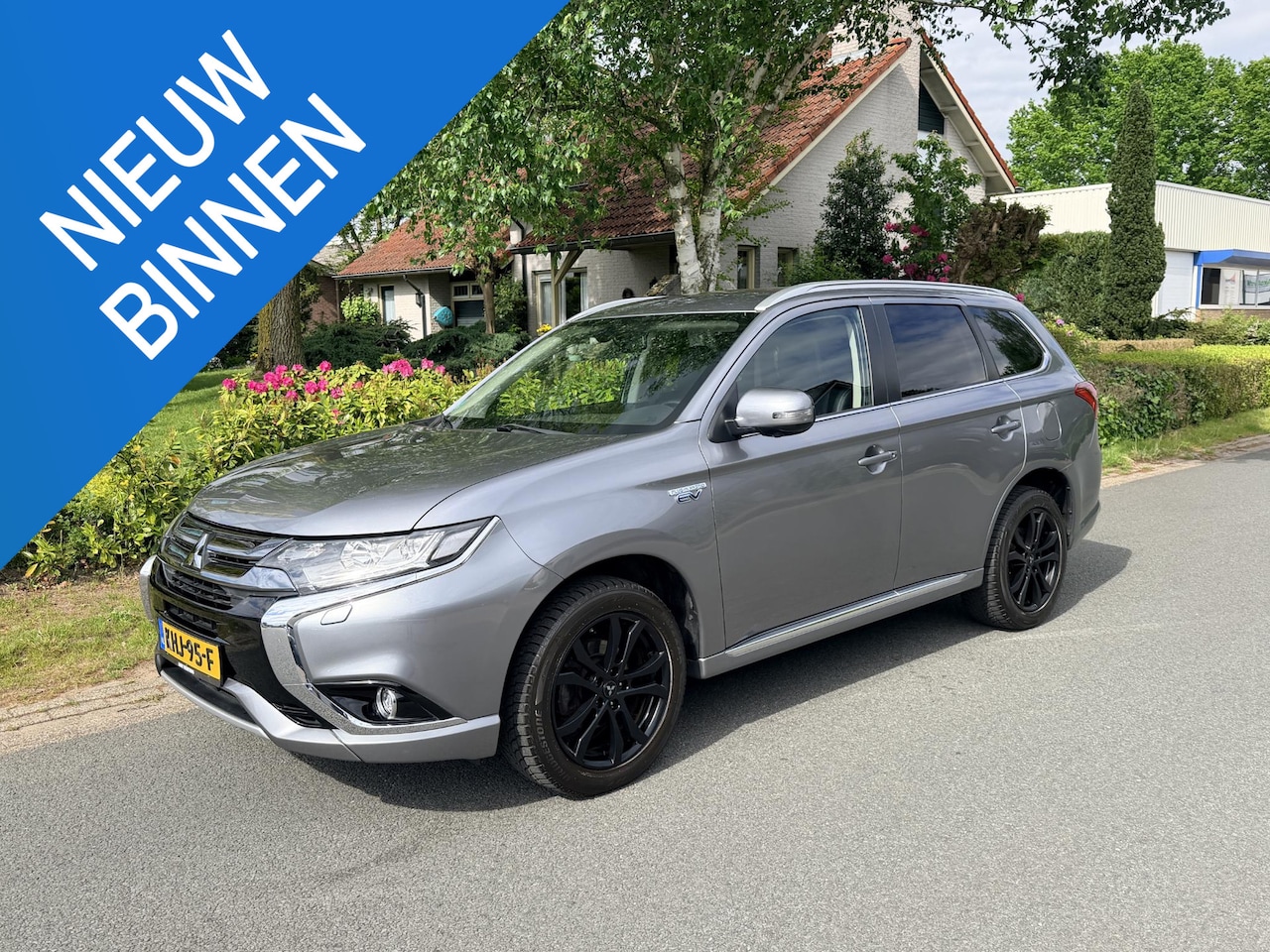 Mitsubishi Outlander - 2.0 PHEV 203PK Prestige•Automaat•Leder - AutoWereld.nl