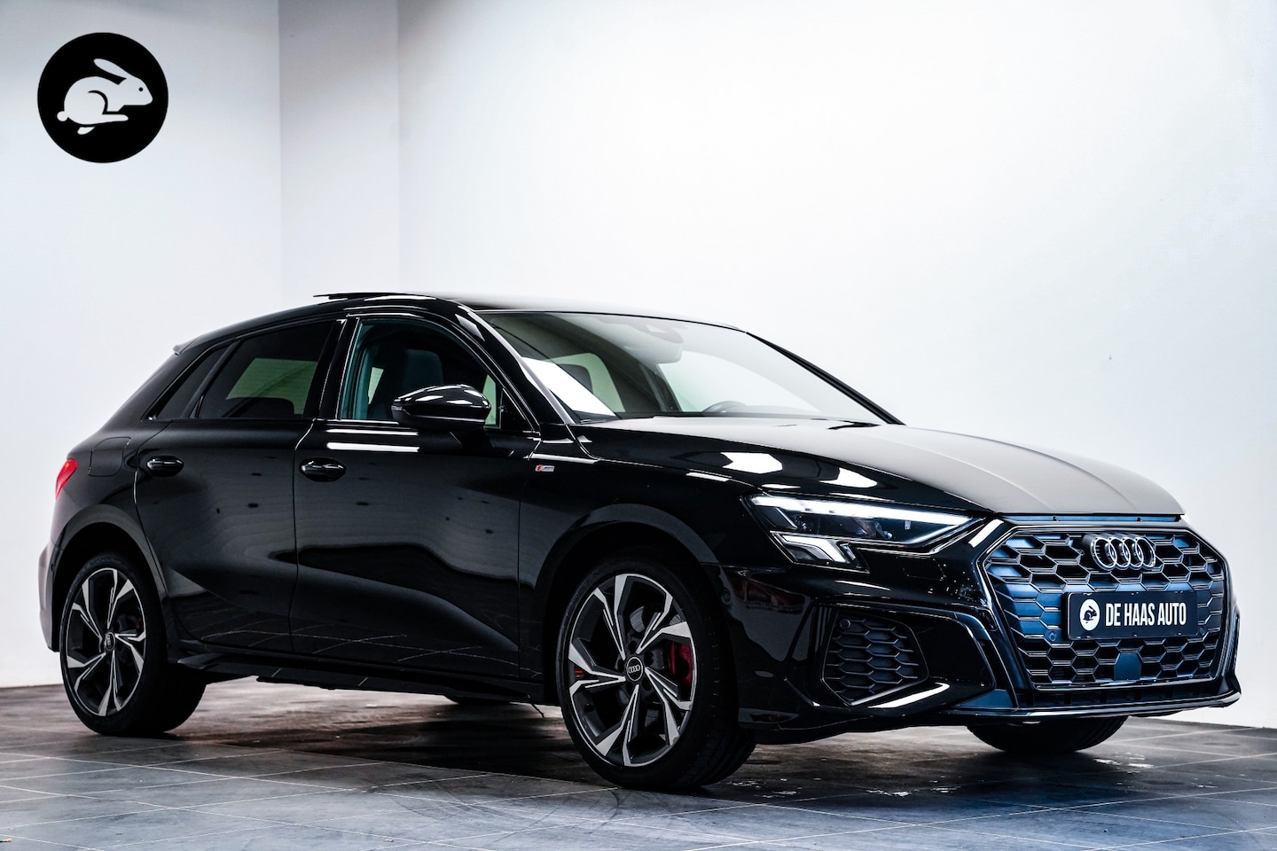 Audi A3 Sportback - 45 TFSI e S-Line Black ed|Pano dak|Elek stoelen|Camera|Full led - AutoWereld.nl
