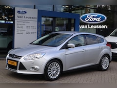 Ford Focus - 125PK TITANIUM 5-DEURS SONY-AUDIO AFN-TREKHAAK PARK-SENSOREN 17"LM-VELGEN PRIVACY-GLASS CL