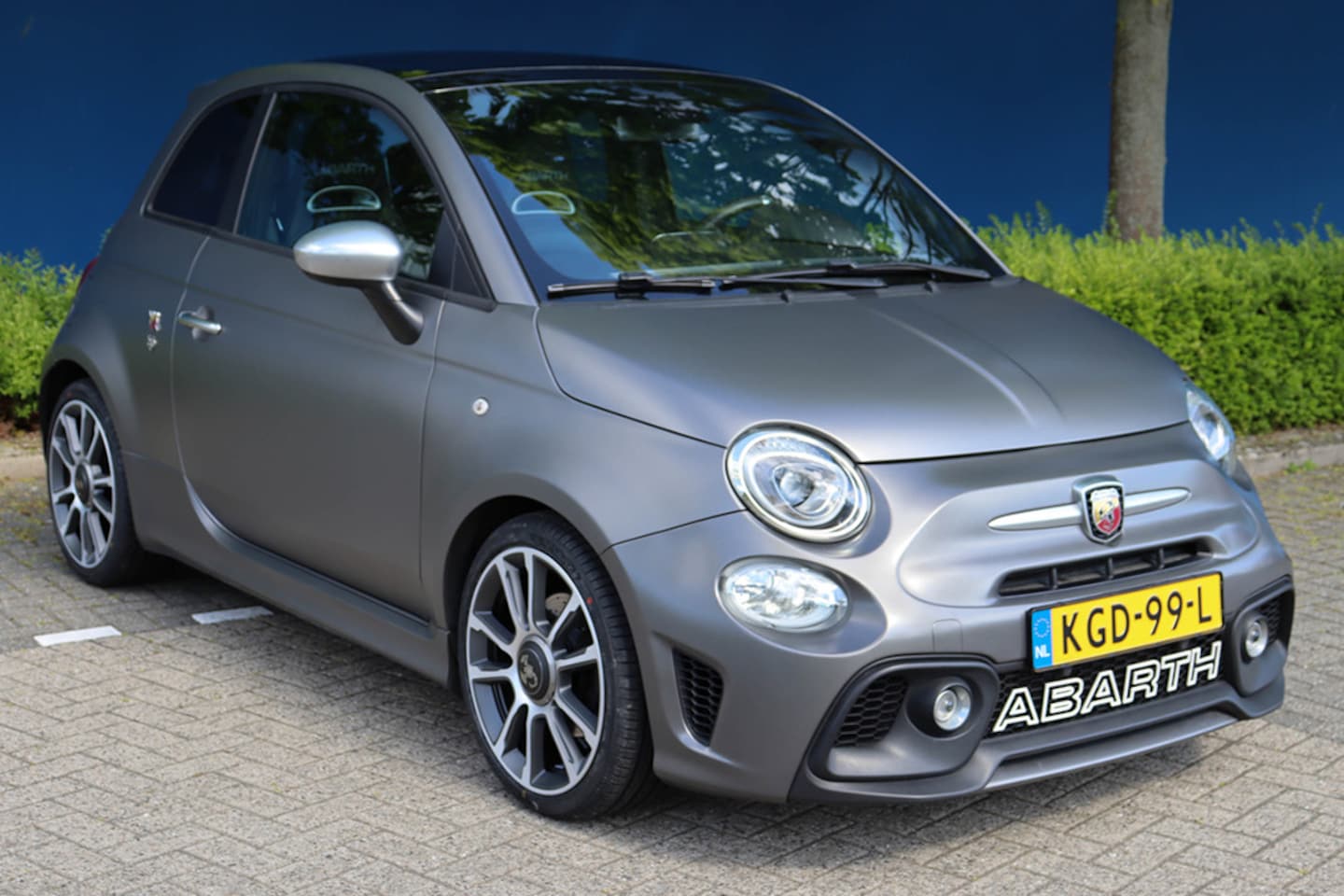 Fiat 500 Abarth - 1.4 T-Jet Turismo 165pk - Panorama - Grigio Opaco - AutoWereld.nl