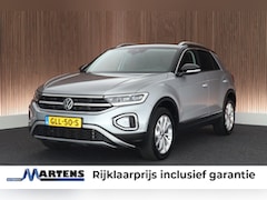 Volkswagen T-Roc - 1.5 TSI 150pk DSG Style Trekhaak IQ.Light Camera Virtual Cockpit Stoelverwarming Navigatie
