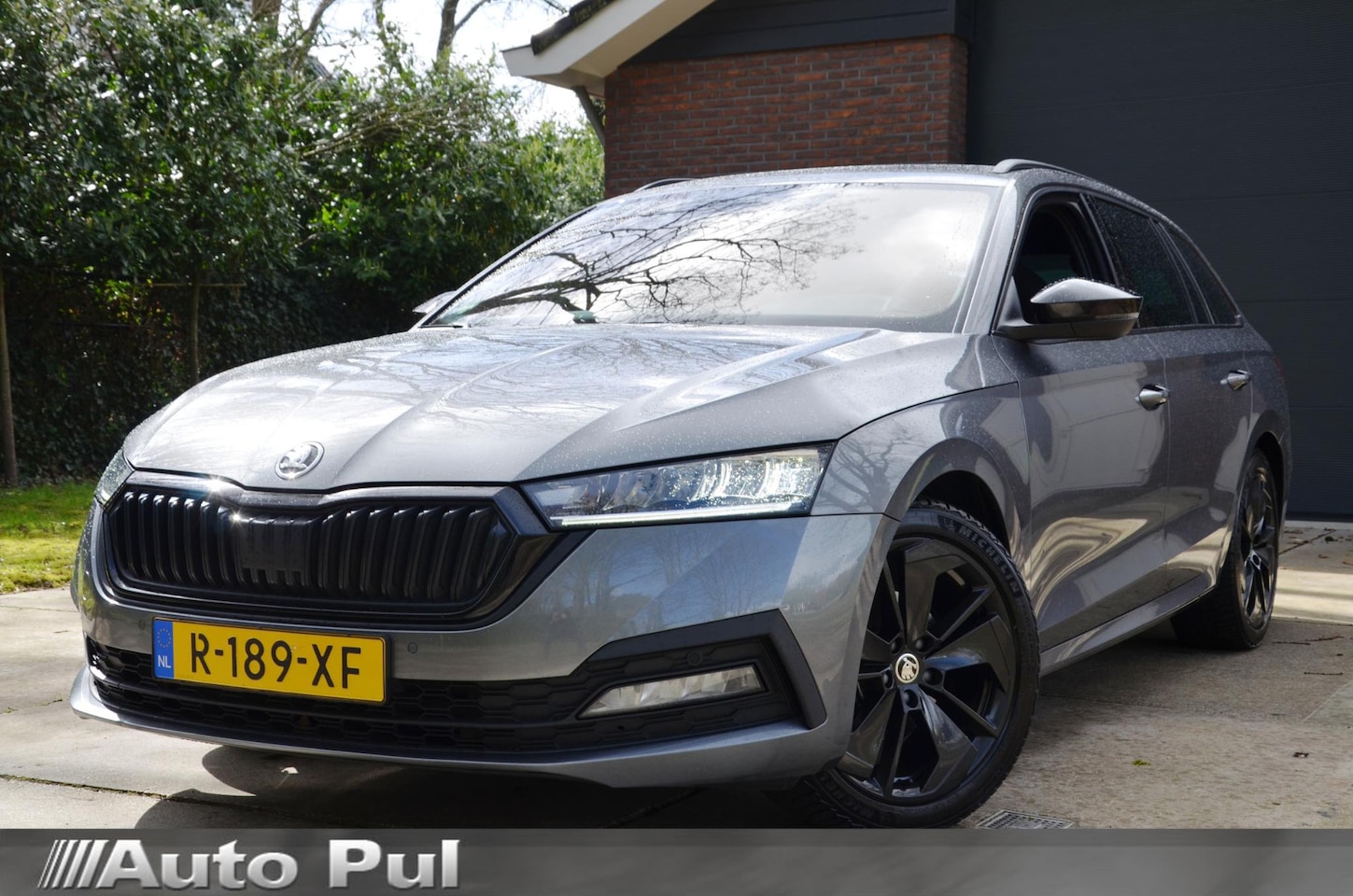 Skoda Octavia Combi - 1.0 e-TSI Sport Business Automaat/Navi/Pdc/Ecc/Trekhaak-Wegklapbaar/Cruise control adaptie - AutoWereld.nl