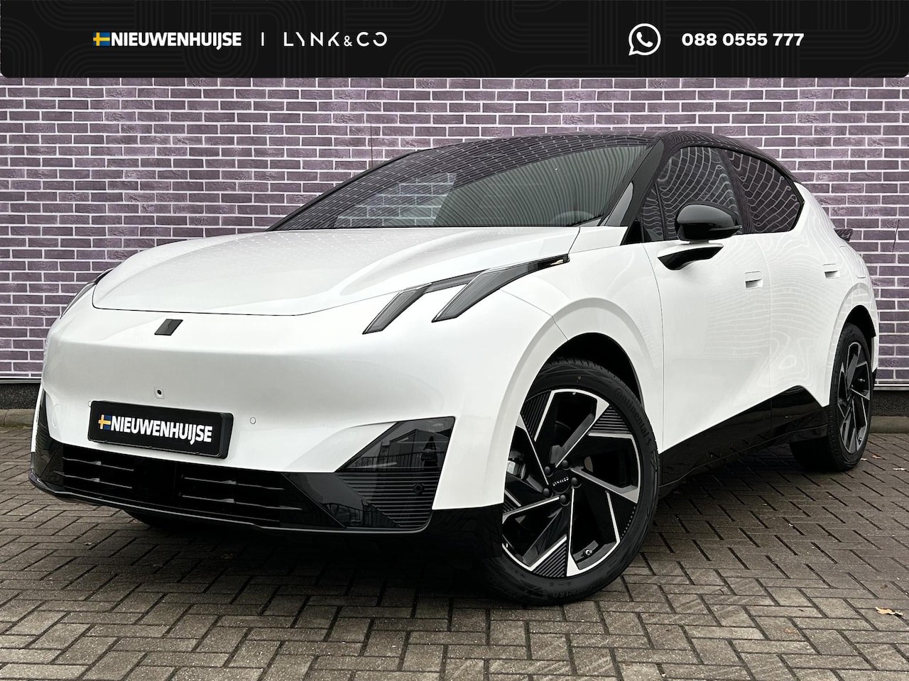 Lynk & Co 02 - More 66 kWh | Trekhaak | Panoramadak | 360 camera | Harman Kardon audio | Dodehoekdetectie - AutoWereld.nl