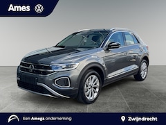 Volkswagen T-Roc - 1.0 115pk TSI Life Edition Parkeersensoren voor en achter | Automatische Airco | Adaptive