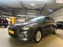 Hyundai i30 - 1.4i Blue Dynamic/Airco/Apk nieuw bij aflevering