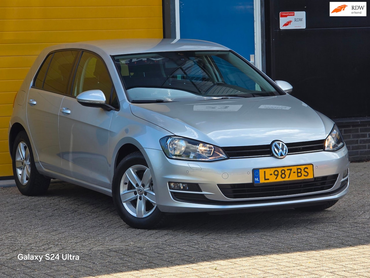 Volkswagen Golf - 1.4 TSI Highline / AUT / 122 PK / Navi / 5 Deurs / Airco / Elek Pakket / Allu Velgen / Pdc - AutoWereld.nl