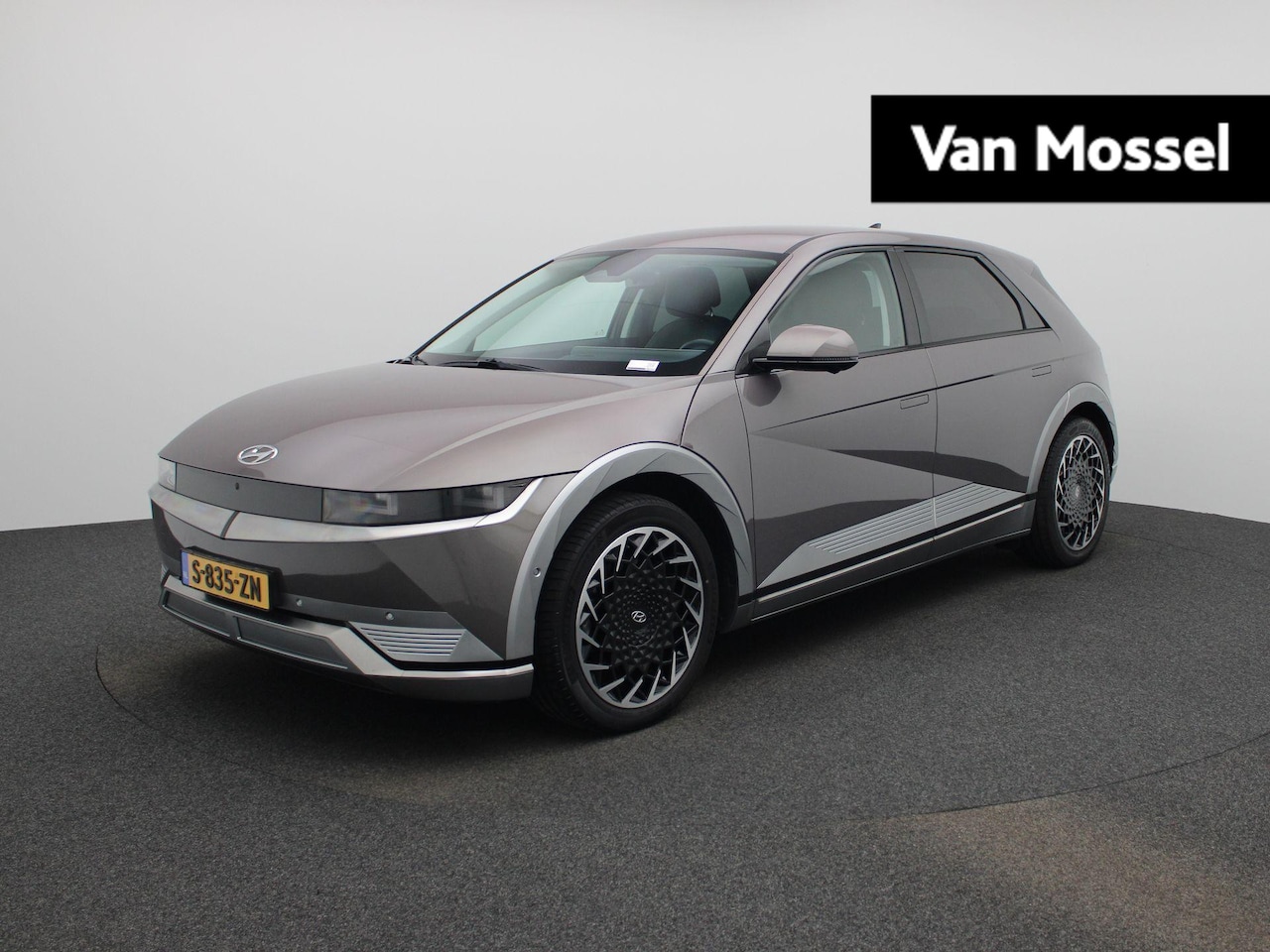 Hyundai IONIQ 5 - Lounge AWD 73kWh | Apple Carplay / Android Auto | Stoelverwarming / Stoelventilatie | Stuu - AutoWereld.nl