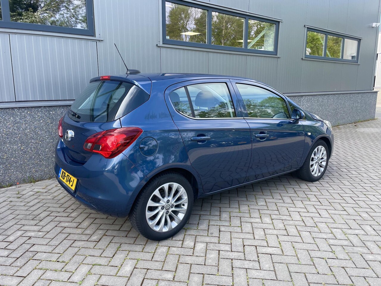 Opel Corsa - 1.4 Innovation Automaat | Stoel- stuurverwarming | Muziek streamen | Perfect onderhouden