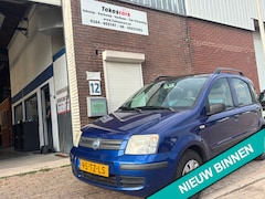 Fiat Panda - 1.2 DynamicAUTOMAAT&AIRCO&PANO