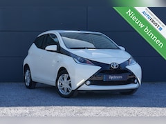 Toyota Aygo - 1.0 VVT-i Aut. X-Play Navi Cam PDC Apple/Android