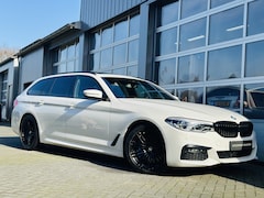 BMW 5-serie Touring - 540i xDrive | High Executive | 6-cilinder | Panoramadak | Leer | LED | Keyless | Harman Ka