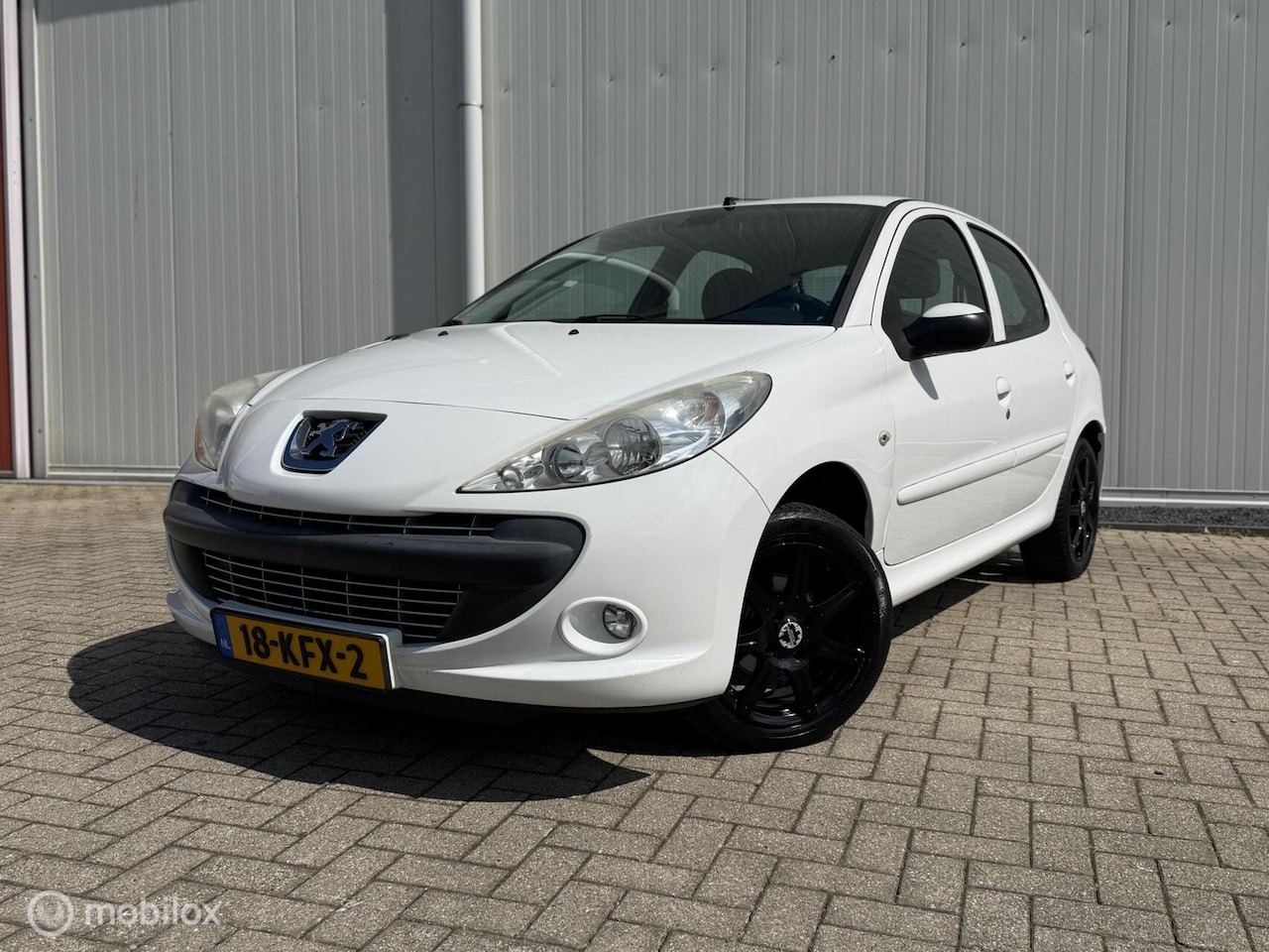 Peugeot 206 - 1.4 XS Airco Bluetooth NAP Logisch Trekhaak - AutoWereld.nl