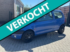 Renault Twingo - 1.2-16V Hélios | AIRCO | ELECTRICE RAMEN | STUURBEKRACHTIGING | NW APK BIJ AFLEVERING |