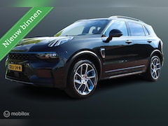 Lynk & Co 01 - 1.5 Plug-in Hybride, Zwarte Hemel, Stoelverwarming, Cruise, Pdc + camera, Clima, Navi, App