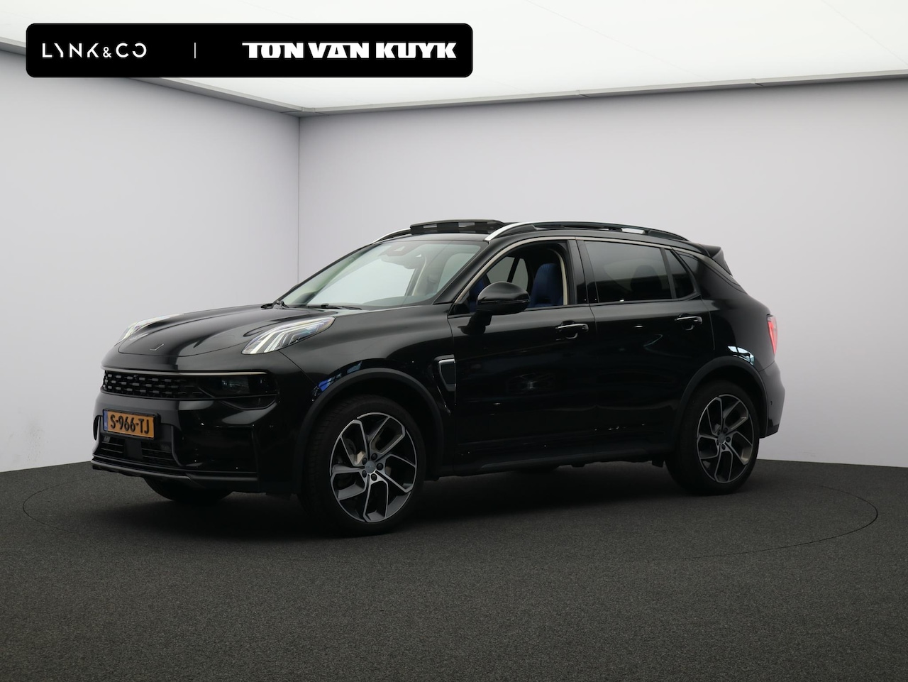 Lynk & Co 01 - 1.5 Prijs incl. Trekhaak GREY PACK! - AutoWereld.nl