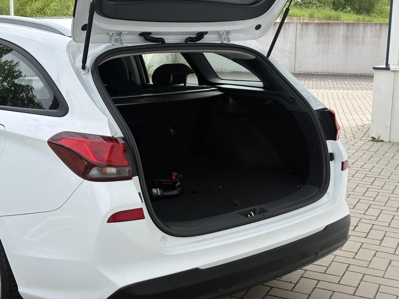 Hyundai i30 - 1.4 T-GDI Comfort | AUTOMAAT | Carplay | Camera | Stuur & stoelverwarming | Trekhaak