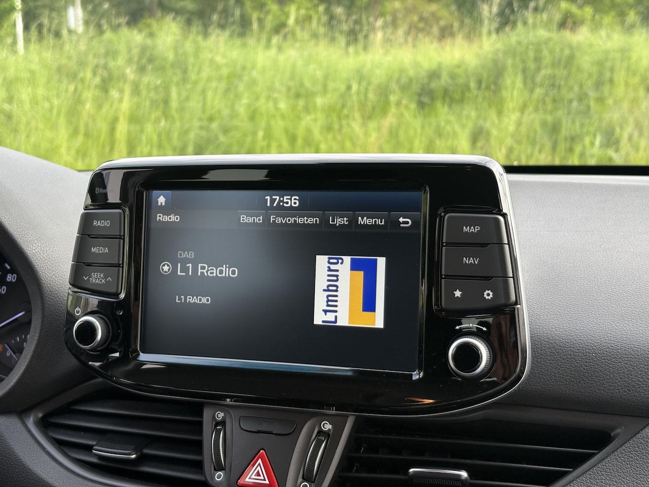 Hyundai i30 - 1.4 T-GDI Comfort | AUTOMAAT | Carplay | Camera | Stuur & stoelverwarming | Trekhaak