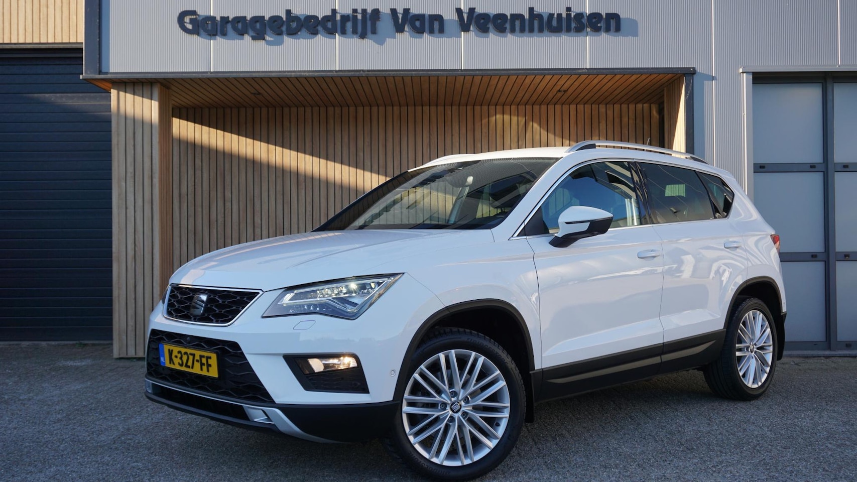 SEAT Ateca - 1.4 EcoTSI 150pk Xcellence 360-View Trekhaak Keyless 17inch LM Clima Cruise Control *Zeer - AutoWereld.nl