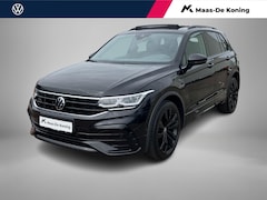 Volkswagen Tiguan - 1.4TSIeHybrid 180kW/245PK R-Line Black Style · Panoramadak · Trekhaak · 360°Camera + Parke