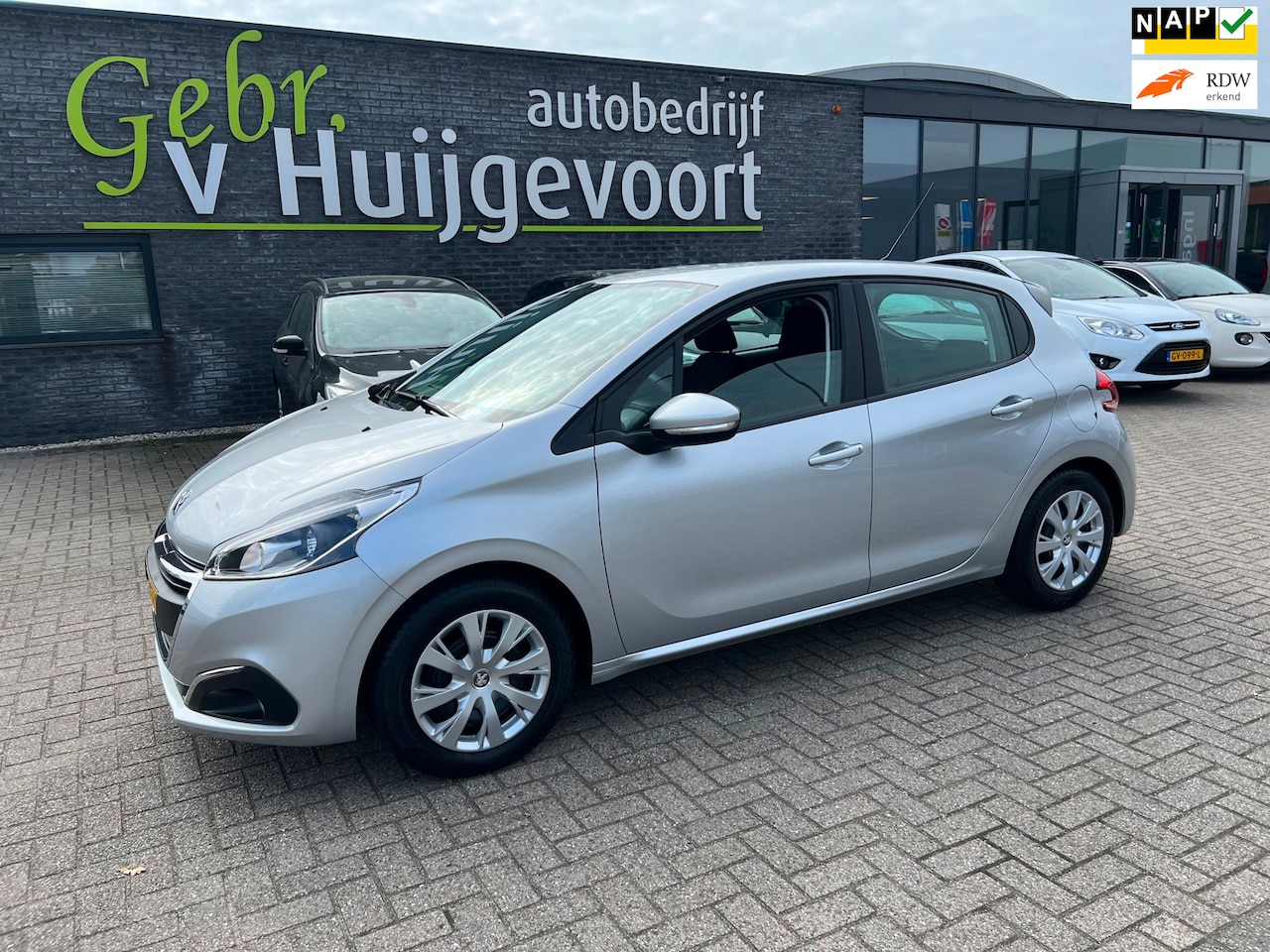 Peugeot 208 - 1.2 PureTech Blue Lion 1.2 PureTech Blue Lion - AutoWereld.nl