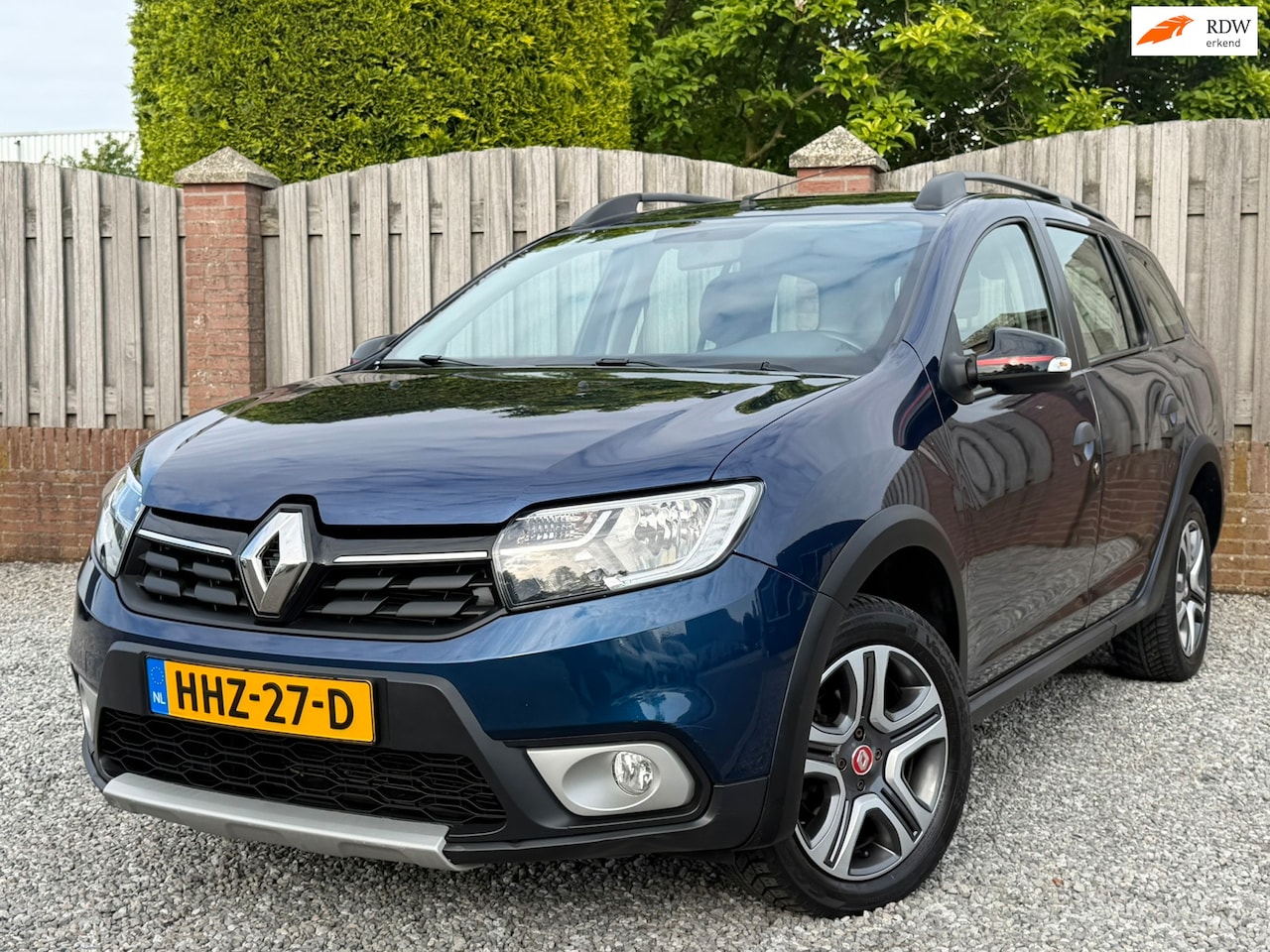 Dacia Logan MCV - 0.9 TCe SL Royaal SPECIAALE RNAULT UITVOERING STOEL VERWARMING NAVI P CAMERA AIRCO - AutoWereld.nl