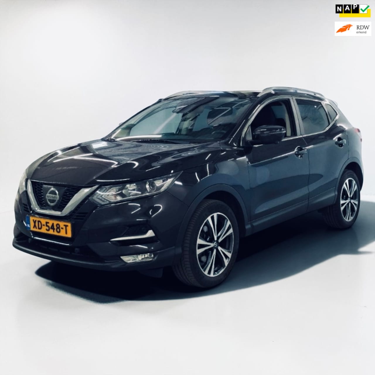 Nissan Qashqai - 1.2 N-Connecta dealer onderhouden PANO - AutoWereld.nl