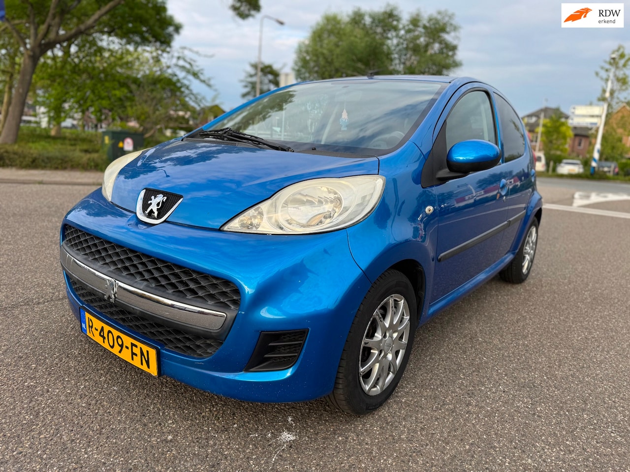 Peugeot 107 - 1.0-12V XR / airco / elek.ramen / deurvergrendeling / toerenteller / lmv... - AutoWereld.nl