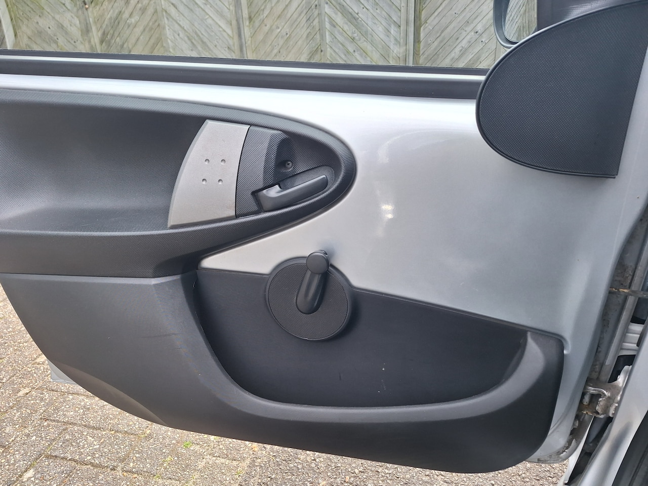Peugeot 107 - 1.0 Access Accent met airco , zuinige auto