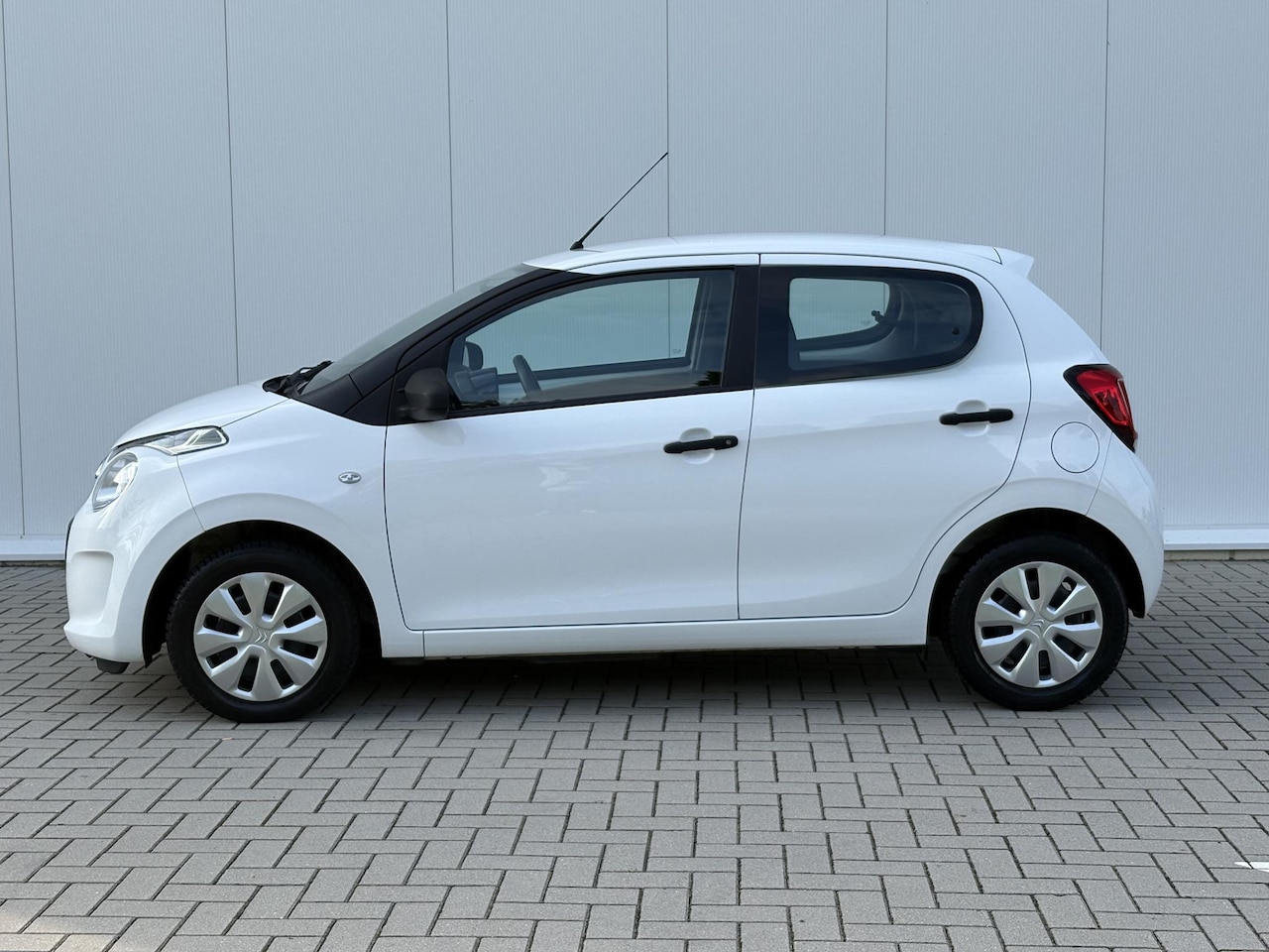 Citroën C1 - 1.0 VTi Airscape Feel | LED dagrijverlichting | Elektrische ramen | Lage kilometerstand