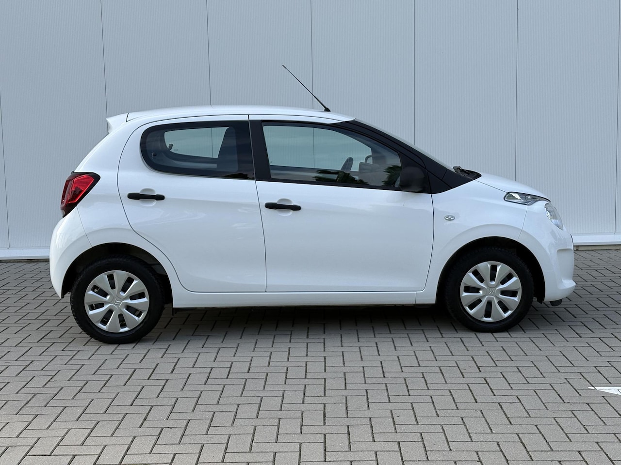 Citroën C1 - 1.0 VTi Airscape Feel | LED dagrijverlichting | Elektrische ramen | Lage kilometerstand