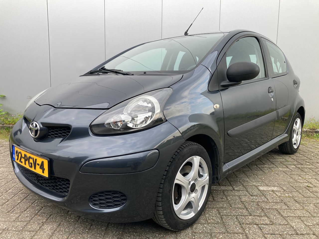 Toyota Aygo - 1.0-12V Access 5-deurs, Stuurbekr., Origineel NL auto incl NAP, LM velgen - AutoWereld.nl