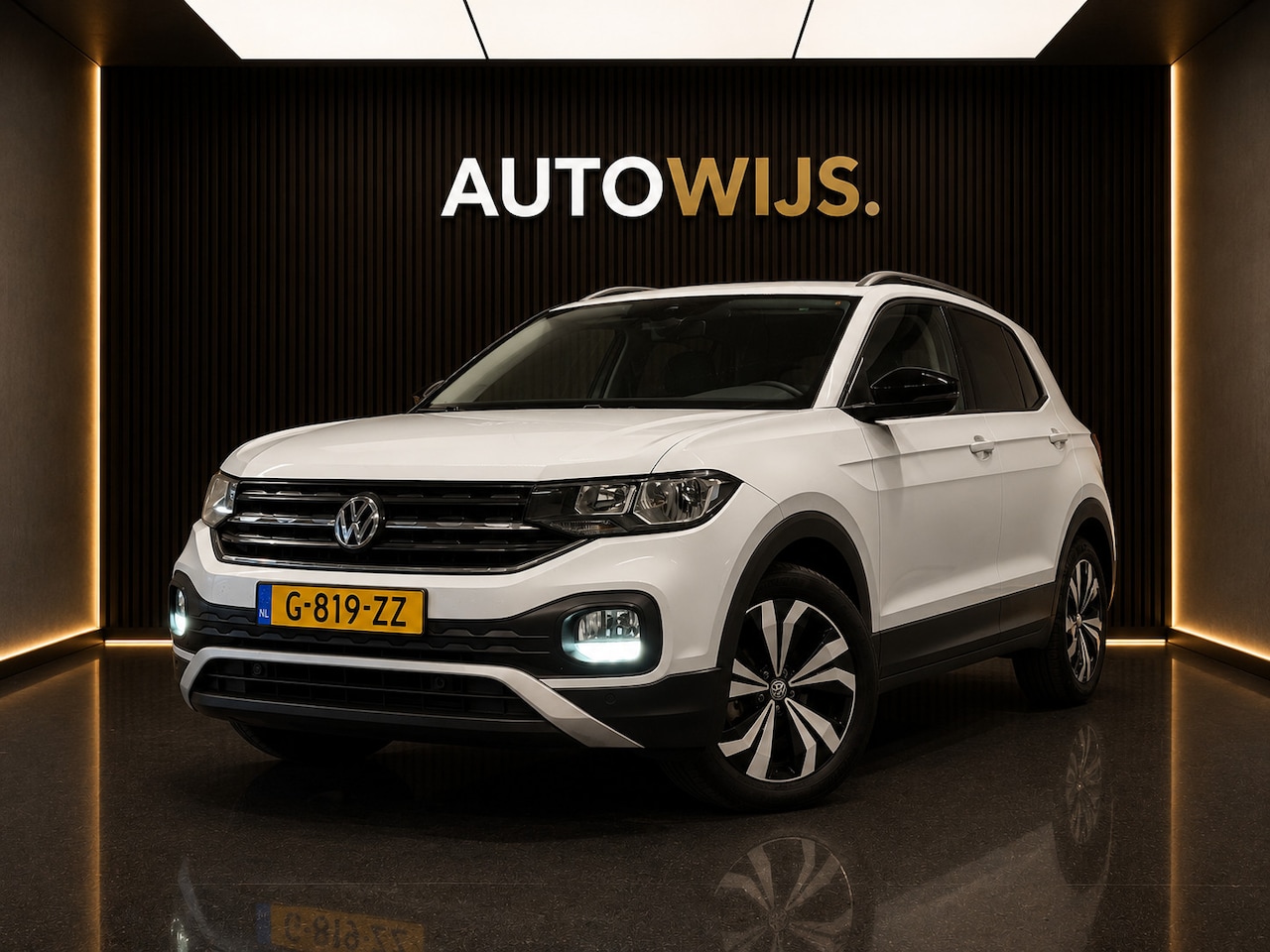 Volkswagen T-Cross - 1.0 TSI Life Executive | Stoelverwarming, CarPlay, PDC - AutoWereld.nl