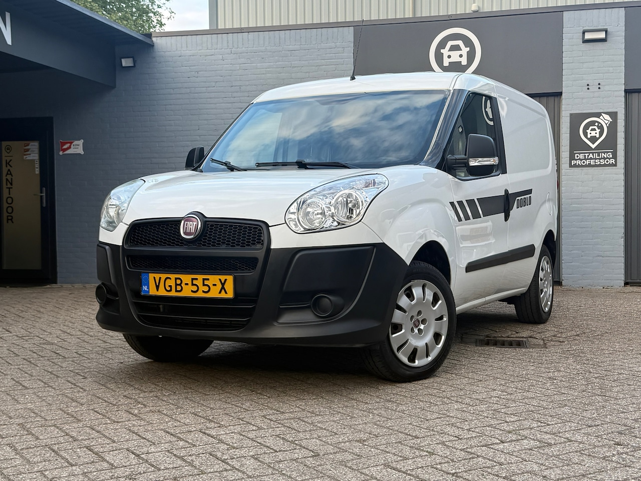 Fiat Doblò Cargo - 1.4 Benzine | Airco | Trekhaak | Marge - AutoWereld.nl