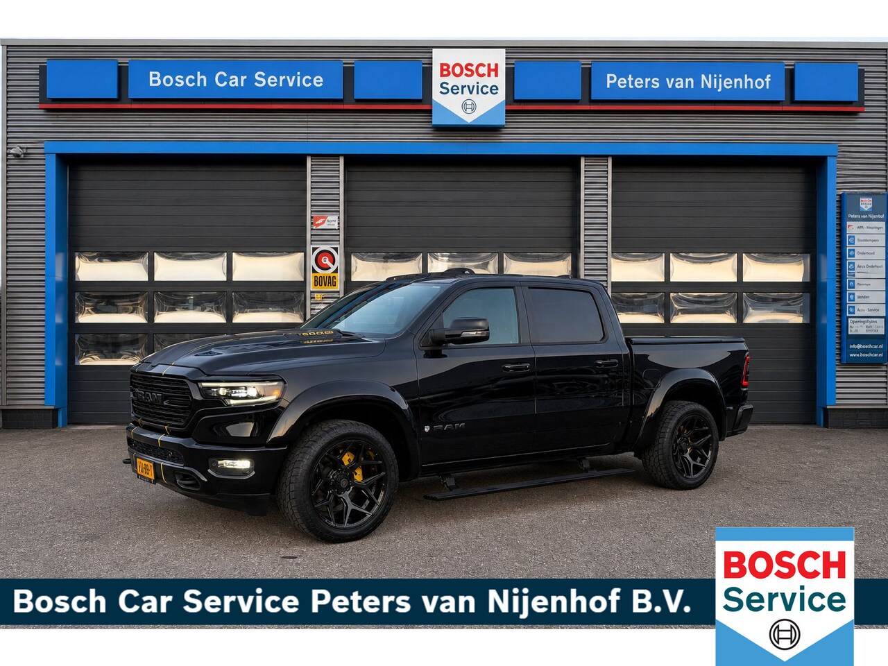 Dodge Ram 1500 - 5.7 V8 4x4 Crew Cab Limited HEAD UP DISPLAY, LUCHTVERING, CAMERA FULL OPTIONS 46DKM EX.BTW - AutoWereld.nl