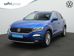 Volkswagen T-Roc - 1.0 TSI 110 pk Style | Trekhaak | Adaptive Cruise | Navigatie | Parkeersensoren voor/achte