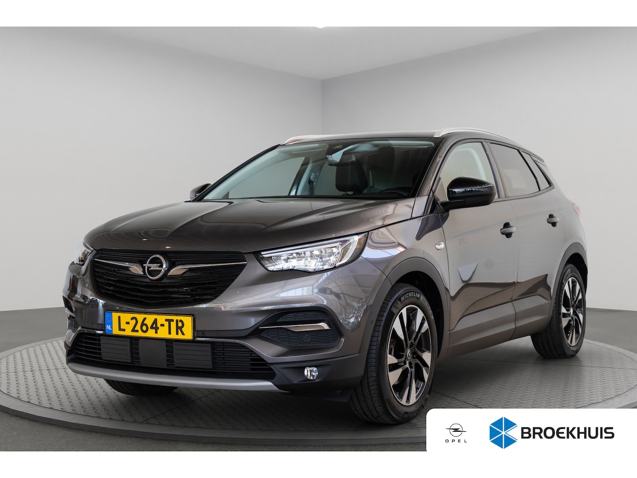 Opel Grandland X - 1.2 Turbo Elegance Automaat | Trekhaak | Climate Controle | Camera |  Navigatie | Stoel en - AutoWereld.nl