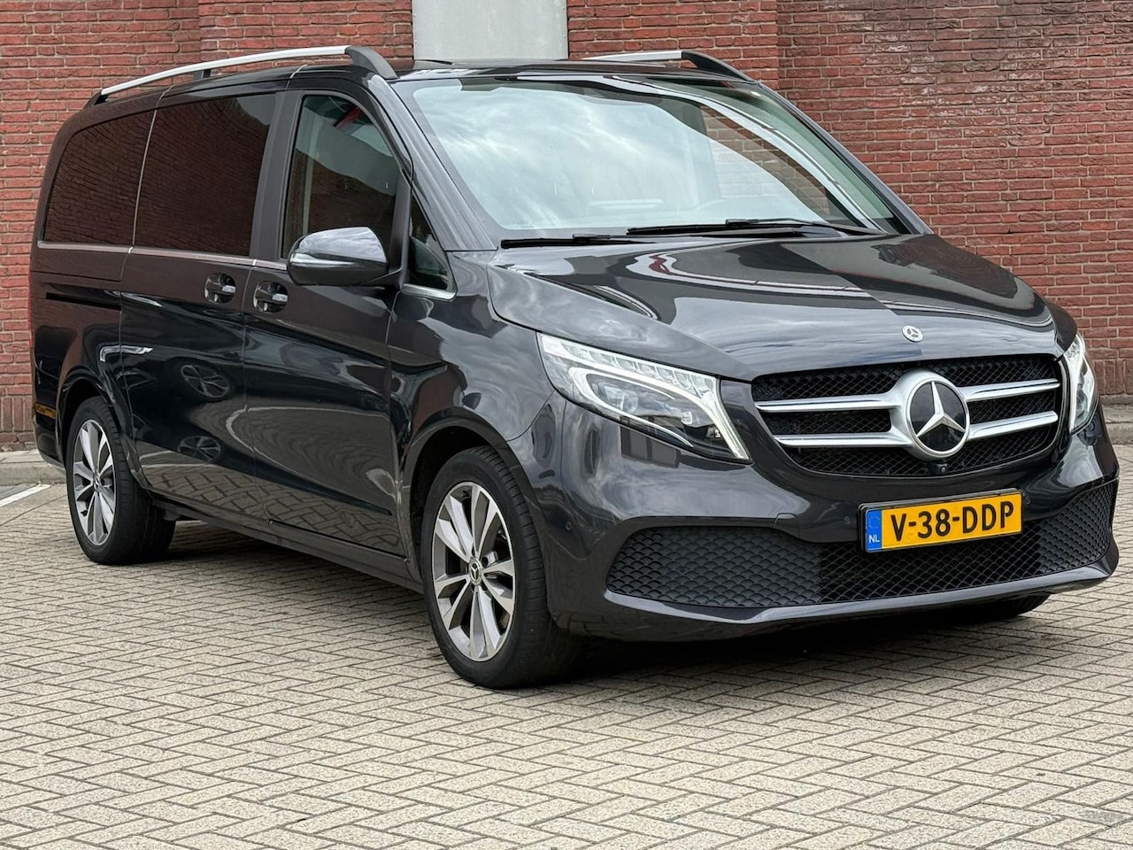 Mercedes-Benz V-klasse - 300d Lang Avantgarde|DC|360 CAMERA| FULL OPTIONS - AutoWereld.nl