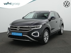 Volkswagen T-Roc - 1.5 TSI 150 pk DSG Style | Trekhaak | Stuur-/stoelverwarming | Adaptive Cruise | Navigatie
