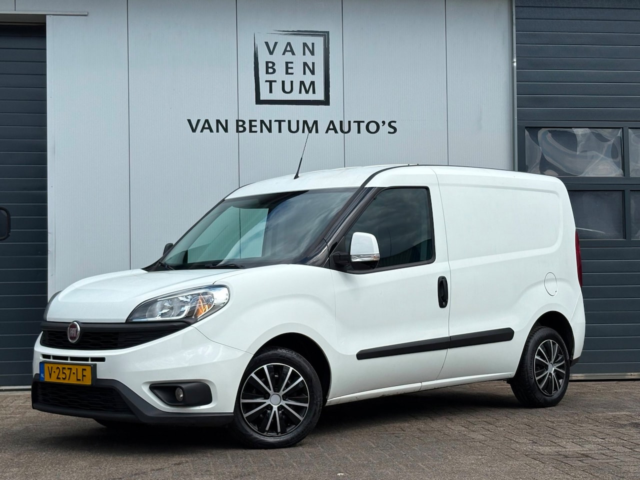 Fiat Doblò Cargo - 1.6MJ 105pk 6-versn. SX Navi Airco Cruise - AutoWereld.nl
